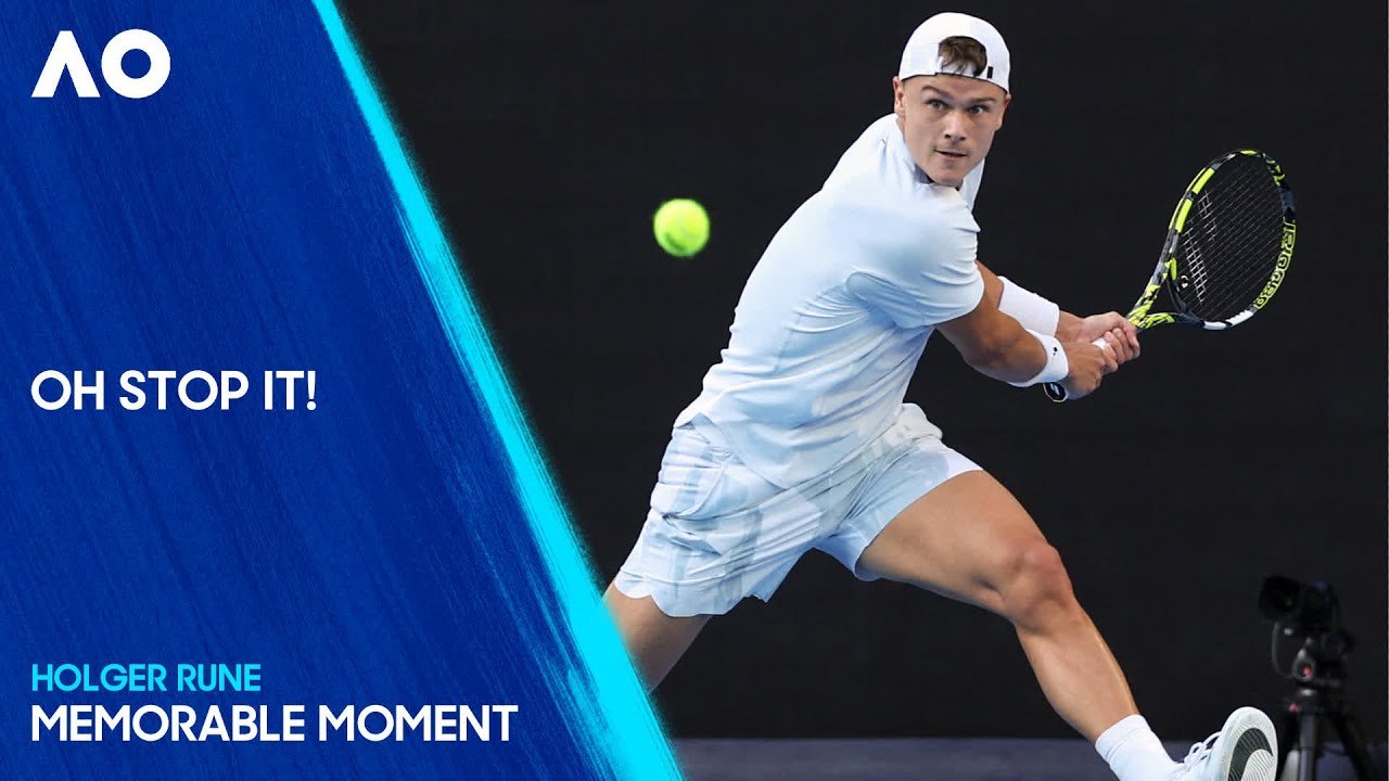 WATCH.-Rune-entertains-the-local-fans-with-a-superlative-backhand-passing-shot-in-his-match-vs-Berrettini-at-the-Australian-Open