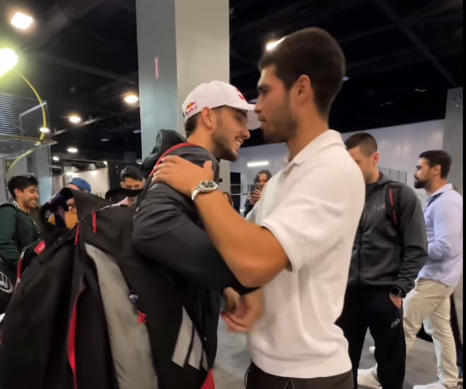 During the Miami Padel P1 competition, Carlos Alcaraz makes connections with Galan and Chingotto.