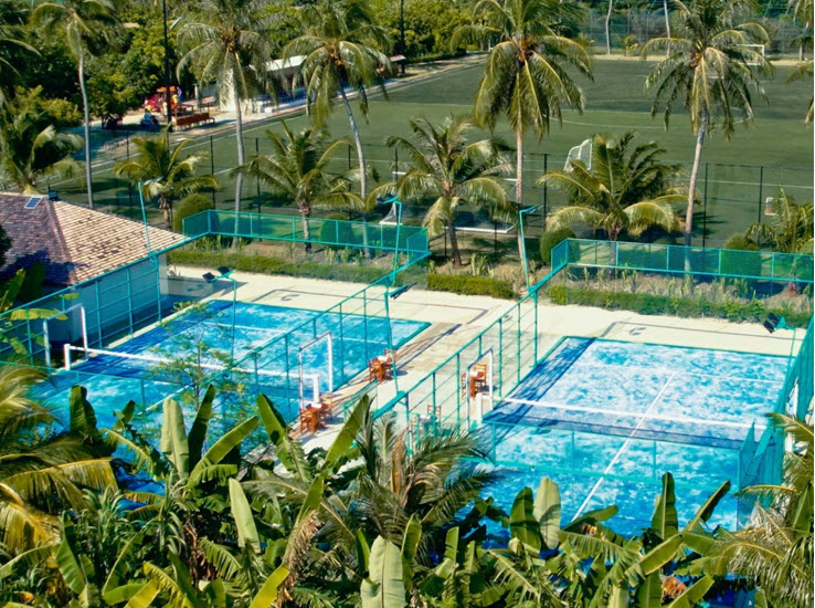 Which padel courts are the most beautiful in the world? Kuredu Spa Resort in the Maldives