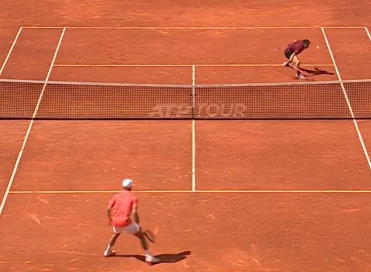 WATCH. Arnaldi surprises the local fans with an amazing drop shot during his match against Djokovic in Madrid Arnaldi Drop Shot