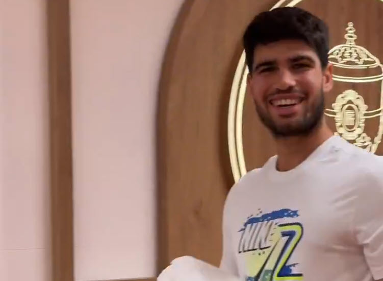 Carlos Alcaraz returns to Roland Garros to defend his title