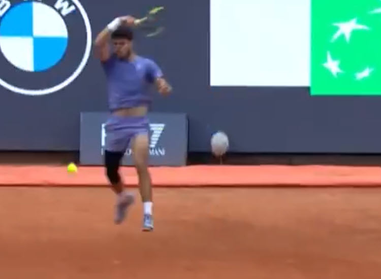 Alcaraz Running Forehand