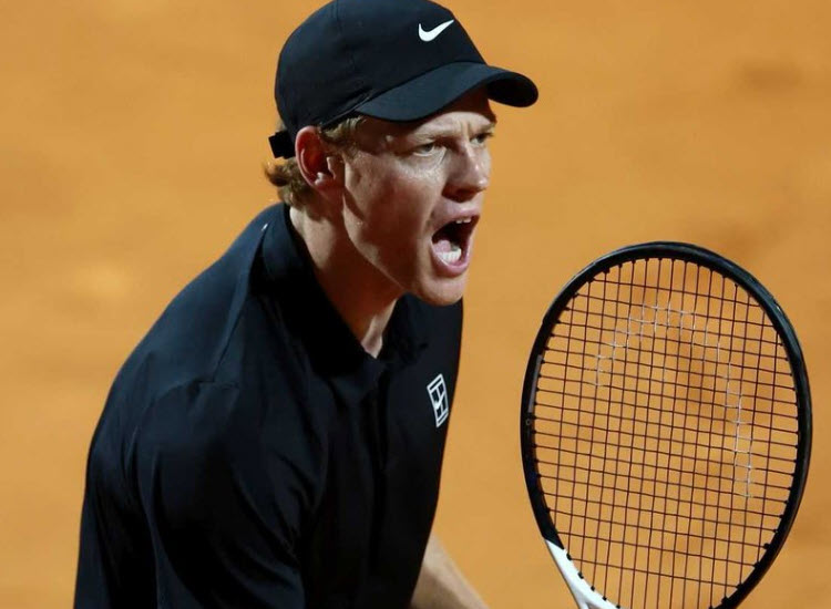 Jannik Sinner and Carlos Alcaraz begin their Roland Garros campaigns on Monday Jannik Sinner