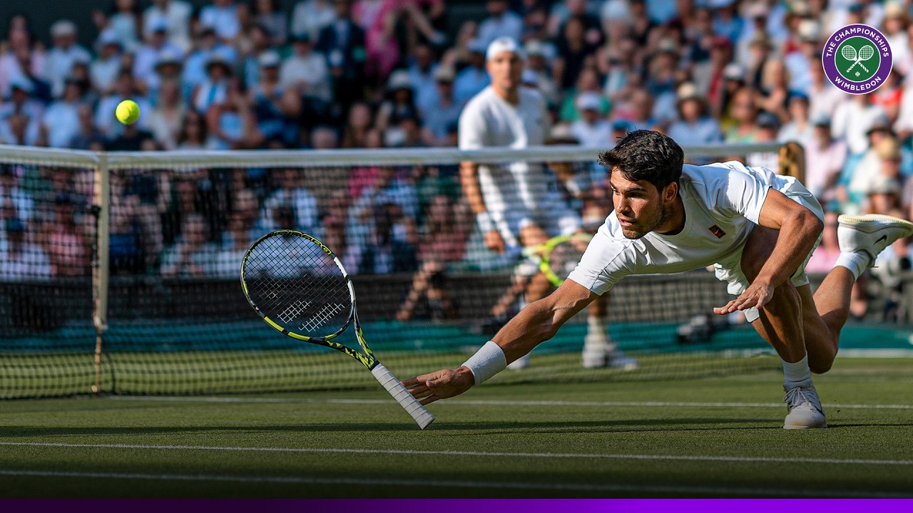 VIDEO.-Alcaraz-surprises-the-crowd-with-a-great-diving-volley-in-his-match-against-Tarvet-at-Wimbledon
