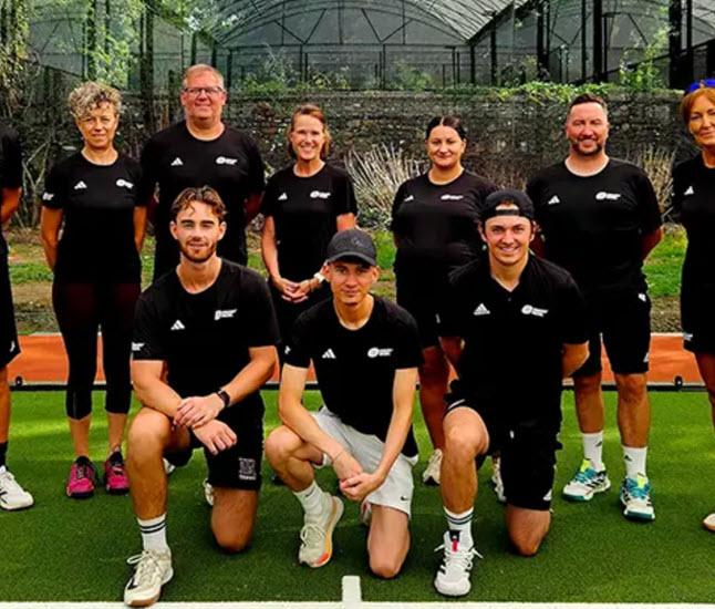 Smash-Padel-Cardiff-team