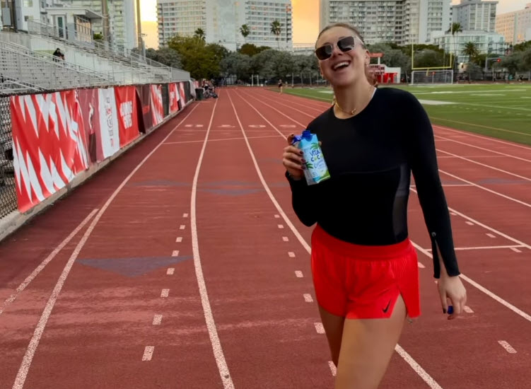 Amanda Anisimova looks in great shape in off season training Anisimova