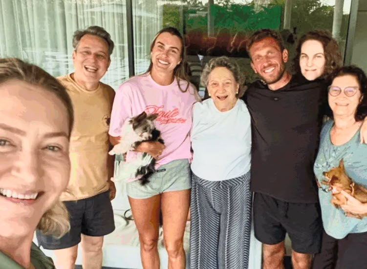 Aryna Sabalenka Enjoys Family Time In Brazil With Georgios Frangulis And His Mother