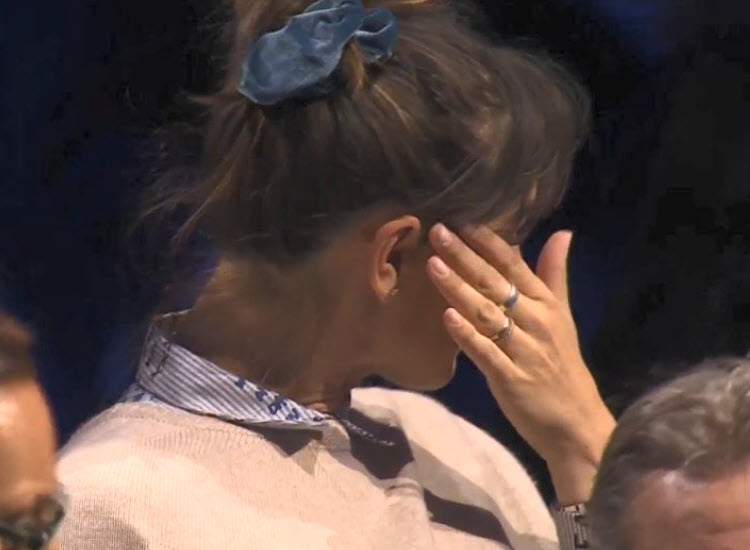 Musetti Defeats De Minaur In Turin As Veronica Confalonieri Breaks Into Tears And Embraces Him.