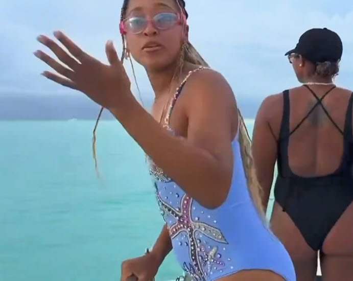 Naomi Osaka And Taylor Townsend Doing The Beez In The Trap Challenge In The Off Season