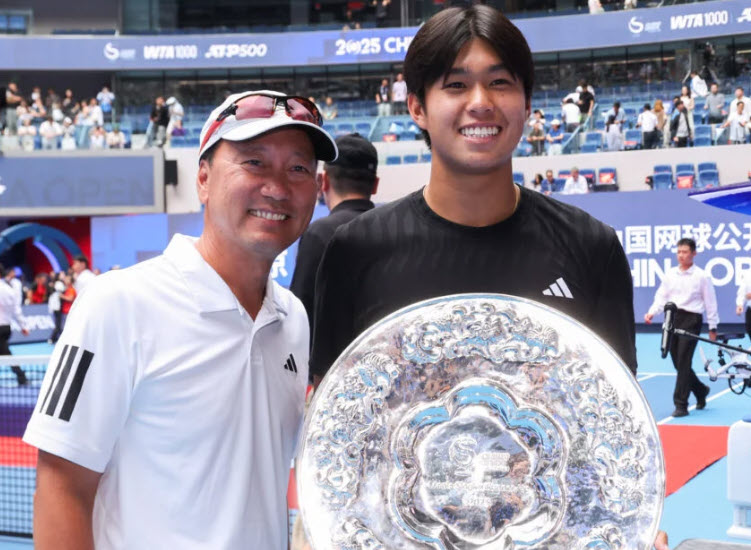 Learner Tien praises Michael Chang’s nonstop guidance during his breakthrough 2025 season Tien Chang