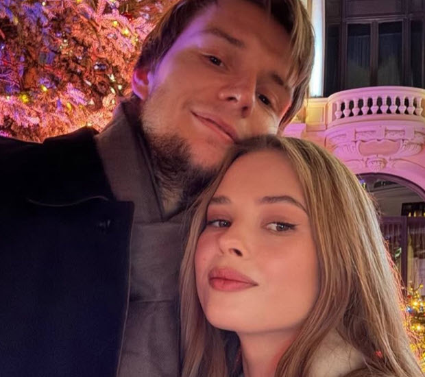 Alexander Bublik And His Wife Shared A Heartfelt Holiday Greeting On Social Media, Wishing Fans A Merry Christmas And Happy Holidays.