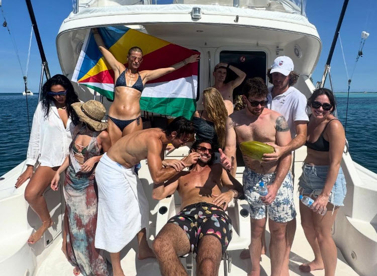 Tsitsipas' Brother Petros Shares Holidays Pictures With Stefanos And Friends