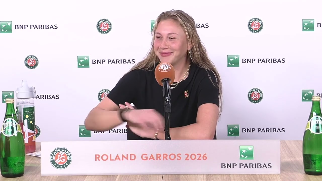 Amanda-Anisimova-makes-a-confident-return-on-Paris-clay-and-she-embraces-Gen-Z-spirit-after-opening-win