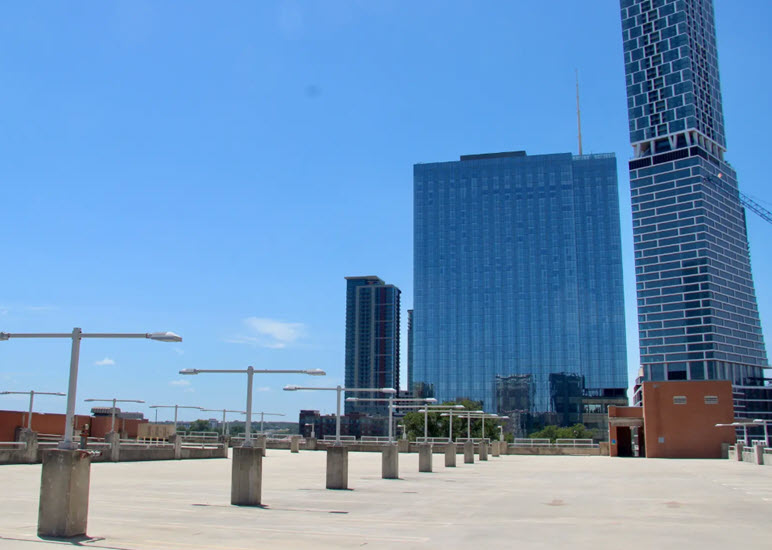 Rooftop-padel-club-set-for-Austin-Convention-Center-garage