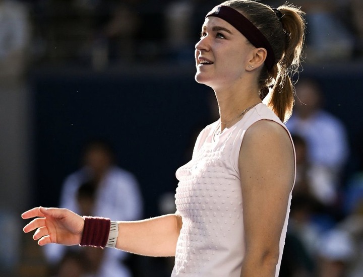 How Karolina Muchova Survived A Marathon Against Naomi Osaka In Beijing