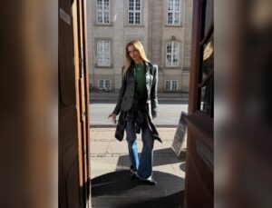 Jannik Sinner S Girlfriend Laila Hasanovic Promotes Miss Dior Fragrance In Stylish City Snapshot
