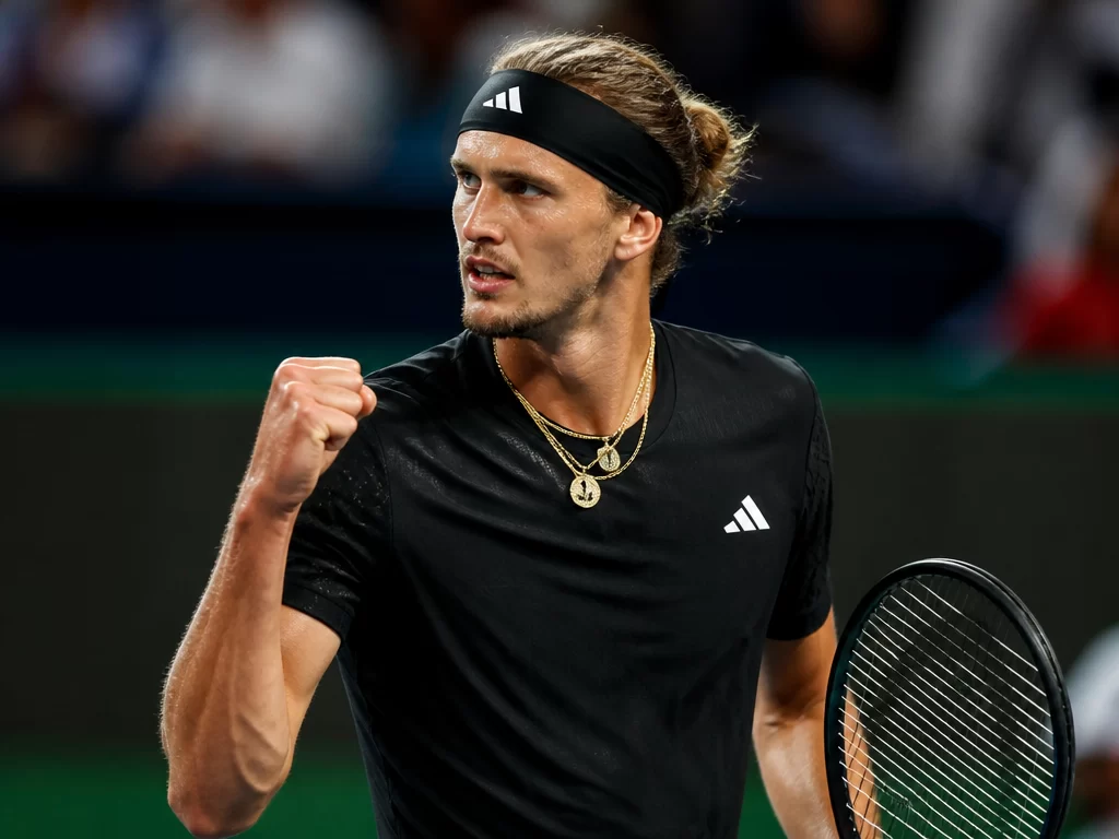 Alexander Zverev battles past Quentin Halys in three-set Shanghai Masters clash